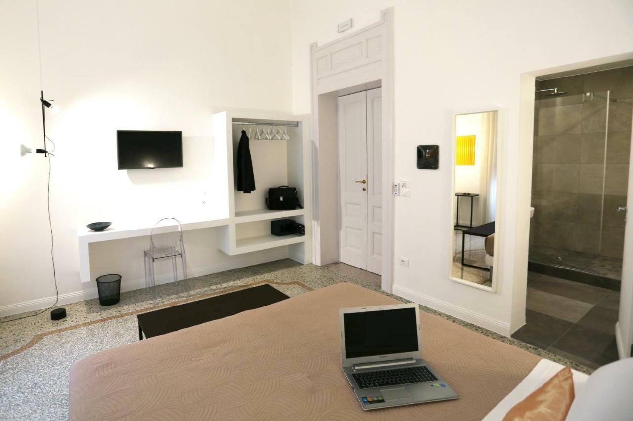 Re Ruggero Rooms Reggio di Calabria Kültér fotó
